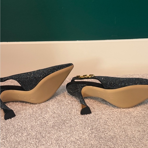 Louis Vuitton Black and Gold Heels - Picture 7 of 10